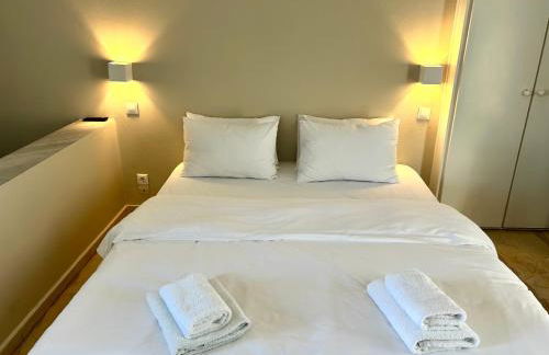 Loriet Hotel - Photo 100