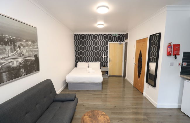 VR Apartments - Photo 22