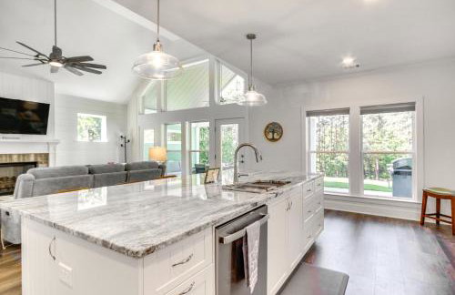 Lakefront McCormick Retreat with Patio and Views - Foto 8