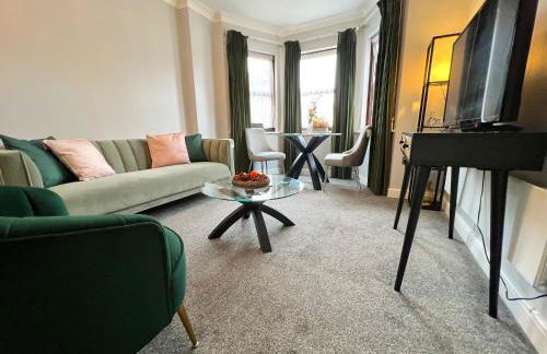 18PG Dreams Unlimited - Budget Flat w free parking - Slough Windsor Heathrow - Foto 41