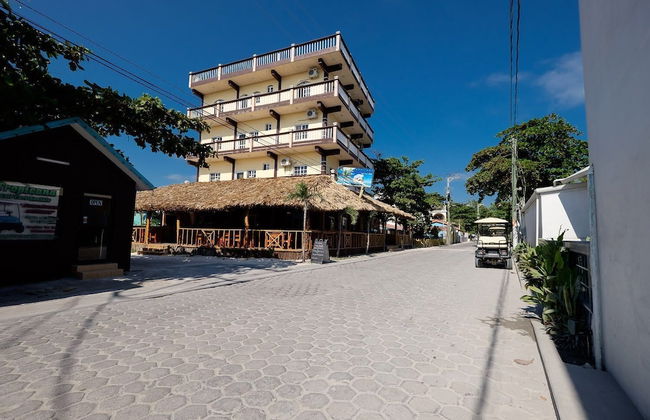 Tropicana Condominiums - Foto 1