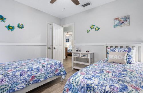 Nautical Escape! Private pool home with a tropical backyard oasis! - Foto 30