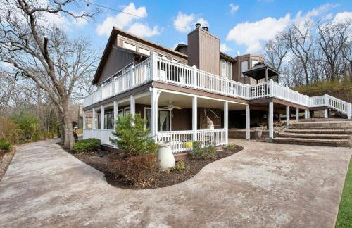 Stunning home woods 15 min to overlandpark - Photo 74