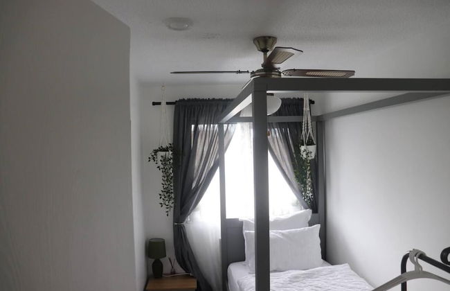 Immaculate 2-bed Apartment in Dagenham - Photo 3