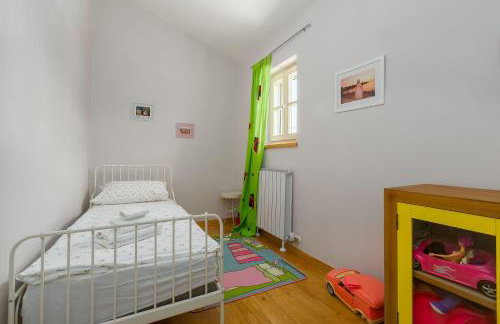 Mediterrane Steinvilla mit beheiztem Privatpool, aromatischen Mittelmeerpflanzen - Foto 20