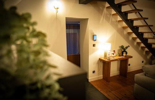 La Parenthèse Suites - appartement luxueux avec sauna et baignoire balnéo - Foto 10