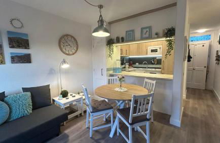 Hübsche Ferienwohnung mit 2 Schlafzimmern, Pool und WLAN, Strandnähe - Foto 6