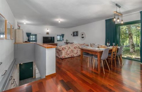 2 Bedroom Gorgeous Home In Frkasic - Photo 4