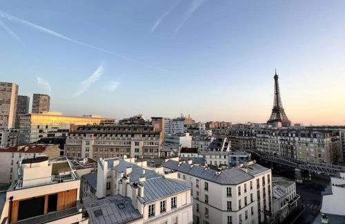 Tour Eiffel - Studio vue imprenable au-dessus des toits, balcon - Foto 26