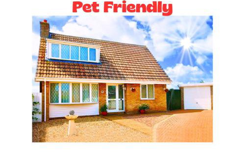Stunning Holiday Cottage nr Skegness in Sunny Chapel St Leonards Just mins from the Beach & Attractions - Perfect for Couples & Family's who love to Relax but want Exciting Adventures nearby! Large Pet Friendly garden! - Photo 1
