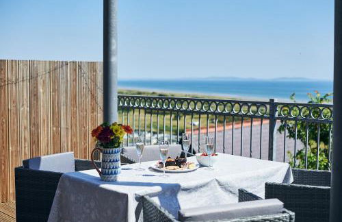 Cliff Haven "Dogs go free" - Photo 13