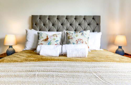 Wisteria Apt Spacious 3BR & Balcony - Photo 16