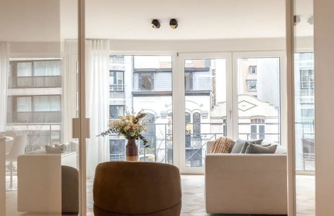 Delux Renovated Apartment in the Heart of Knokke - Photo 5