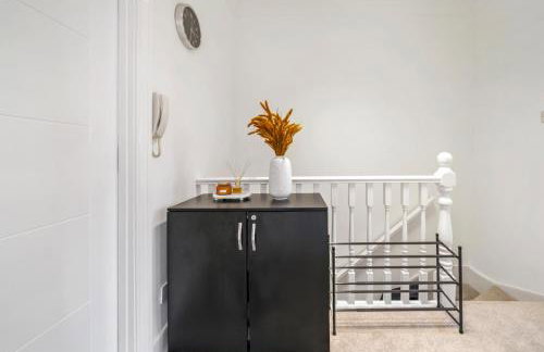 London Wembley Luxury Stay 2BR Apartment next to stadium with Free Parking - Foto 19