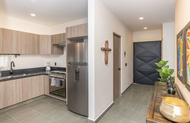 4BR Oasis with Pool & Gym at Nueva Escondida - Foto 13