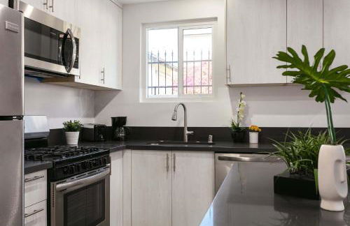 Modern 3BR Apt with Parking in Glendale - Foto 11