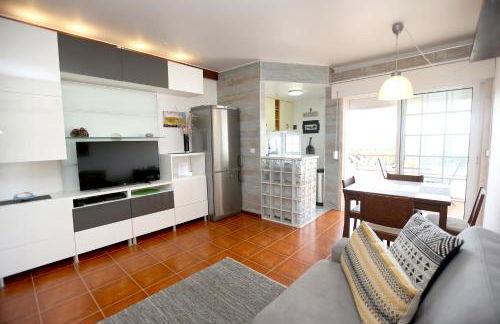 Like-home-T1 Apt-Sea View, near the beach - Photo 2