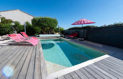 SUPERBE VILLA VUE MER JUSQU'A 14 COUCHAGES La LONDE LES MAURES Entre HYERES et Le LAVANDOU 4 Etoiles PISCINE CHAUFFEE - Foto 10