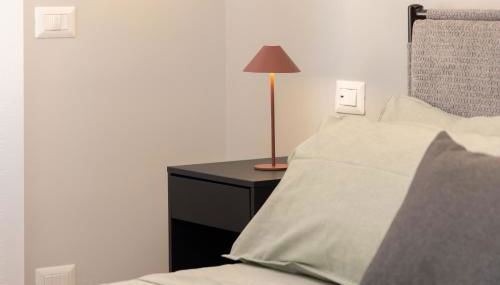 Segrate - Milano Due Appartamento di Lusso con Vista Lago - Photo 2