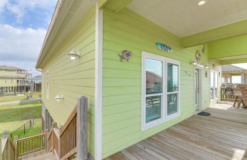 Steps to Shore! Just Beachy Home with Deck and Views - Foto 27