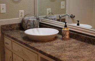 Charming Central Amarillo Retreat with a Jacuzzi - Photo 23