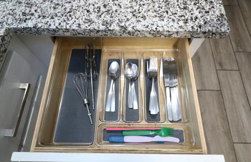 Renovated Stay, Parking, Near DT & Airport - Foto 39