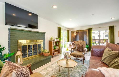 Near Shops and Eats Elegant Home in Wheat Ridge! - Foto 1