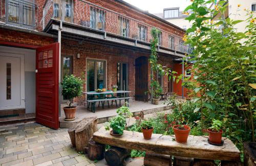 Beautiful and Cozy Remise for up to 6 Guests - Photo 1