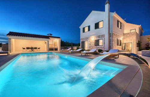 Villa Lovorika - Padel, Cageball, Basketball & Heated Pool - Foto 45