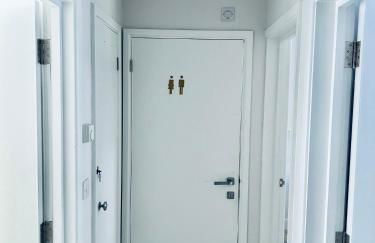 Dover Ferry Apartments x 2 Sleeps 10 with parking and castle views - Foto 27