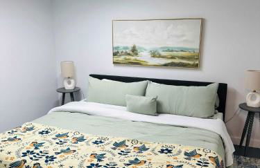 Luxury 4-Bedroom Container Home, Hot-Tub & Firepit - Foto 19