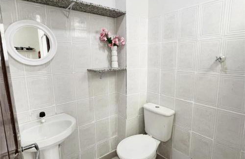 Apartamento Mobiliado Dez min do Aeroporto Aeroconforto - Photo 4