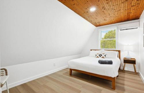 Peaceful 2BR 1BA Holiday Guest House with Hot Tub - Foto 16