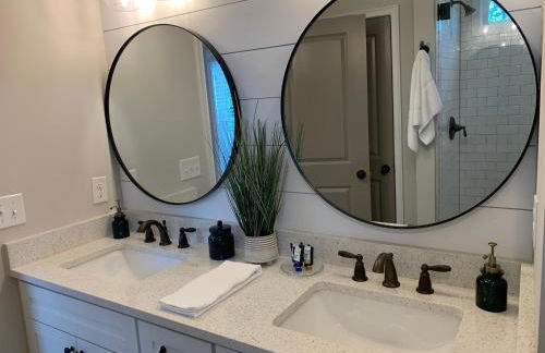 Fully Fenced & Fitted 4BR Near LakePoint Sports - Foto 43