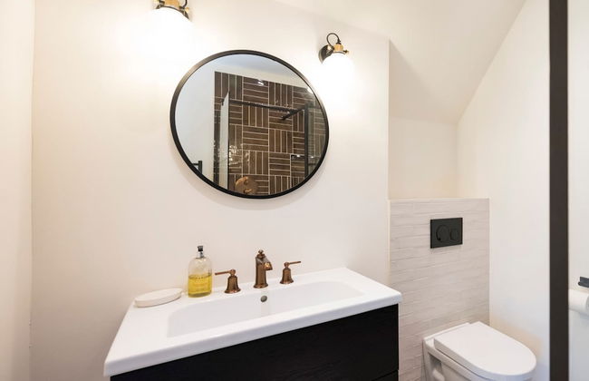 Dragon Court - 3 Beds Office Terrace Garden - Photo 25