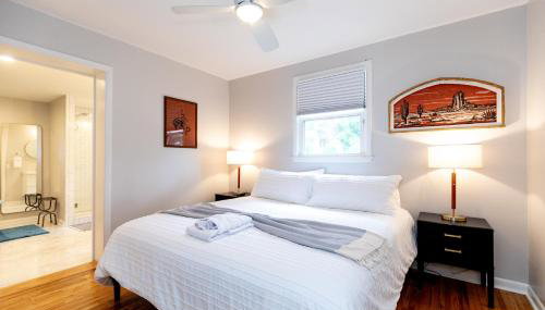 NEW Casa Azul - 2 king Beds Yard HOT TUB! - Foto 3