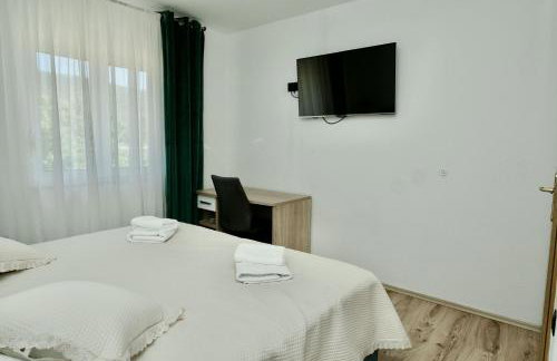 Apartment Mario - with pool - Foto 10