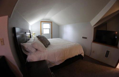 DOWN TOWN BUNGALOW Entire home available - Foto 2