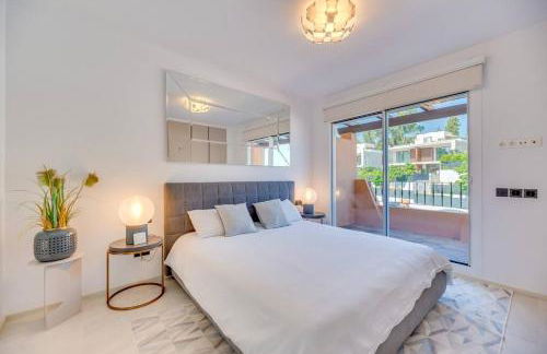 Luxury 5-Bedroom Townhouse in Puente Romano - Foto 51