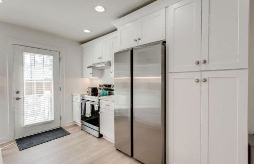 Professionally Designed 4BD Central location - Foto 12