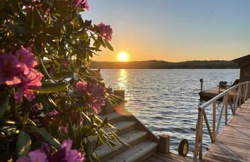 Waterfront Escape on Blue Ridge Lake with Dock! - Foto 40