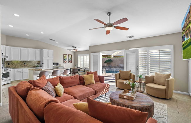 La Quinta Desert Haven Luxe Stay w/ Private Pool, Hot Tub, Pool Table - Foto 6