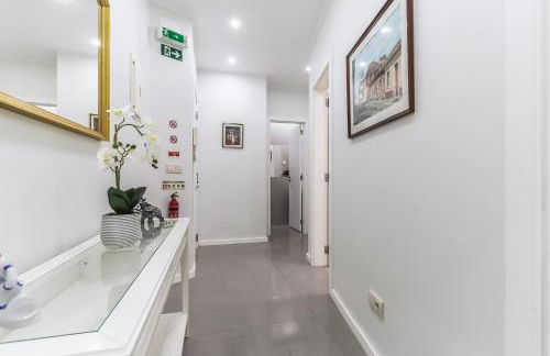 Vita Portucale ! Moscavide Casa Branca w/ Terrace - Photo 13