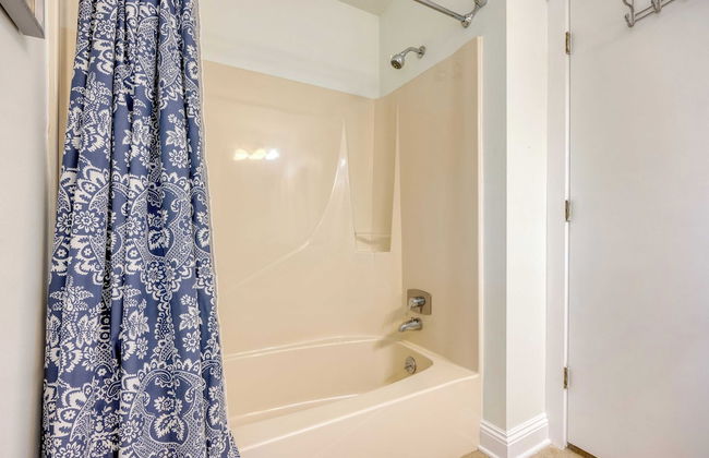 Blackwater Bay Hideaway by Avantstay Waterfront, Pool, Dock, Hot Tub - Photo 8