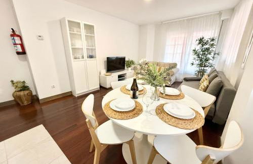 Castro Holidays - Céntrico Piscina Urbanización Garaje Gratis - Foto 17