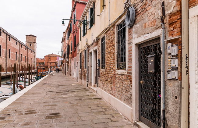 Corderie de la Tana Biennale Exhibition - Foto 27