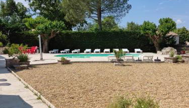 Ardèche les cigales gîte églantier avec piscine partagée - Foto 2