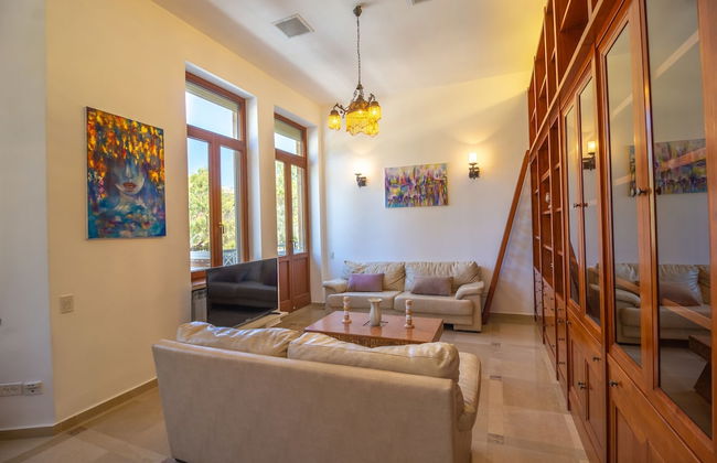 Art apartment in Mamila - Photo 16