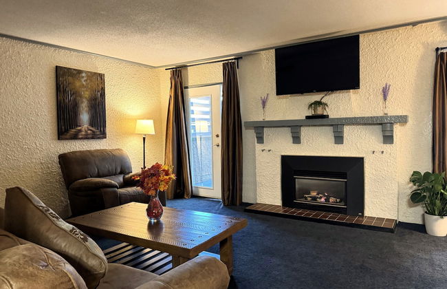 Divya Sutra Plaza and Conference Centre, Vernon, BC - Foto 37