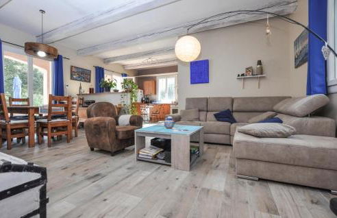 Cozy Home In Besse-Sur-Issole - Foto 2